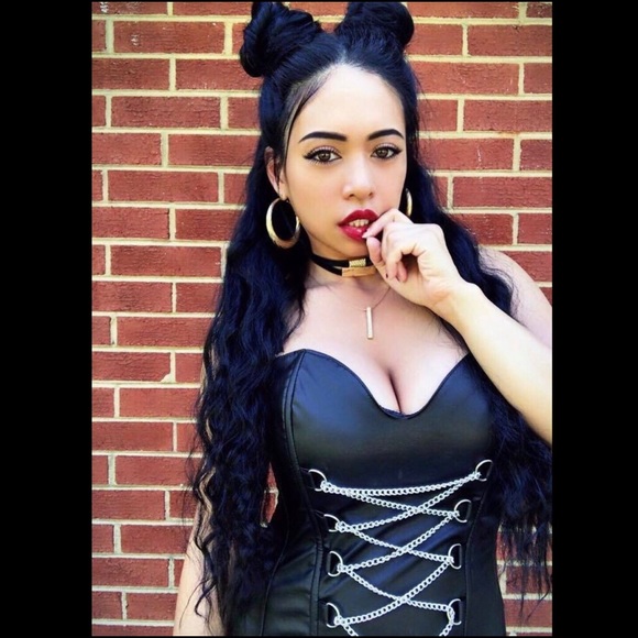 Meet your Posher, Lotus - Picture 6 of 8